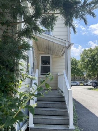 102 Maple Ave, Morristown, NJ 07960-9370