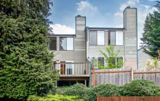 9641 121st Ln, Kirkland, WA 98034-3702