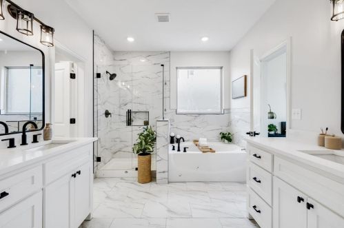 328 Marble Creek Dr, Fort Worth TX  76131 exterior