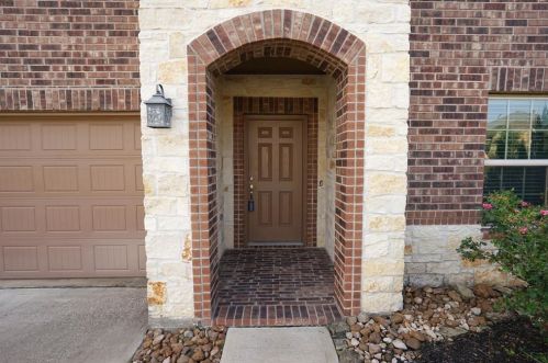 175 Meadow Grove Dr, Conroe TX  77384-5608 exterior