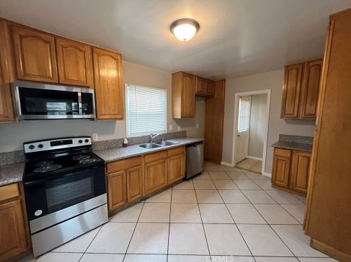 9230 Philbin Ave, Riverside CA  92503-8607 exterior