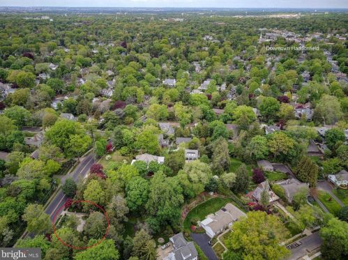 585 Warwick Rd, Haddonfield NJ 08033-3845 exterior