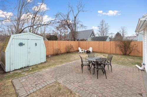 46 Sea Crest Ave, Niantic CT  06357-3338 exterior