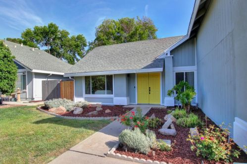 6038 Centurion Cir, Citrus Heights, CA 95621-6310