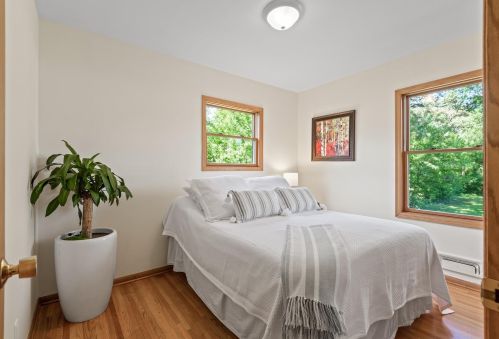 4046 Highland Ave, Saint Paul MN  55110-4201 exterior