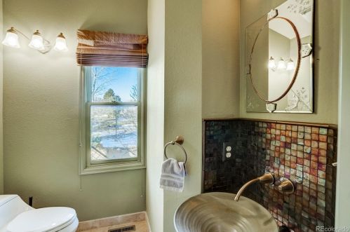 1048 Parkview Dr, Fort Collins CO  80525-2873 exterior