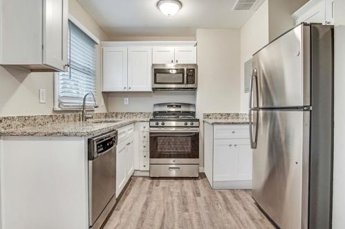 3660 Fairlane Dr, Atlanta GA  30331-1518 exterior