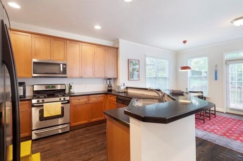 1886 Marietta Rd, Atlanta GA  30318-2764 exterior