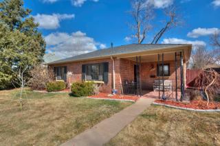 2670 Grape St, Denver, CO 80207-3258