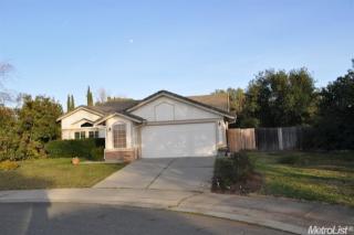 689 Vanduzen Ct, Galt, CA 95632-3016