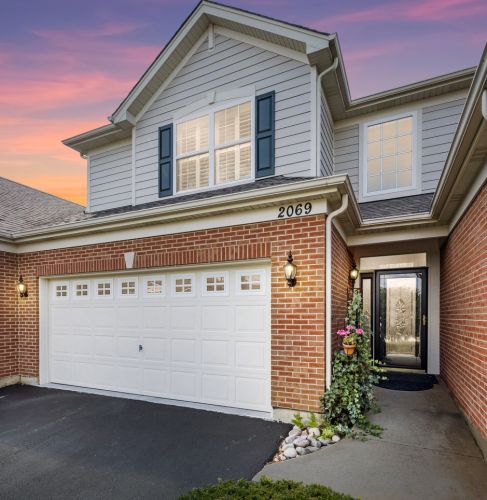 2069 John Paul Jones Ln, Lemont IL  60490-2104 exterior