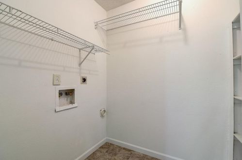 2020 Cedarwood Dr, Carrollton TX 75007-5405 exterior