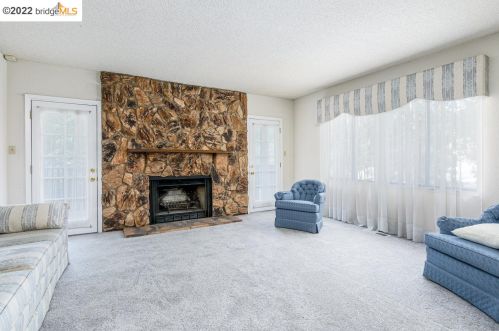 6 Pillon Real, Concord CA  94523-1622 exterior