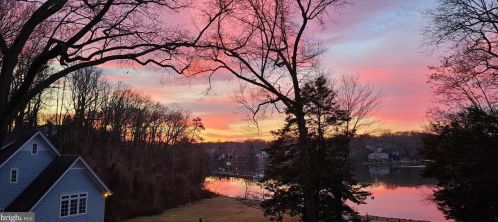 7 Seaward Dr, Severna Park, MD 21146-2425