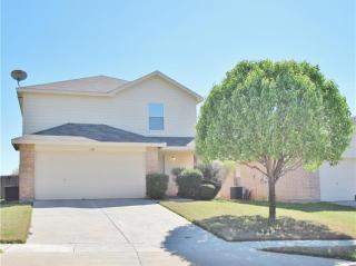 6608 Meadow Way Ln, Fort Worth TX  76179-4240 exterior