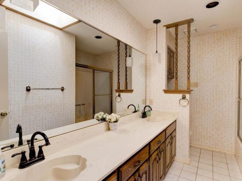 410 Granada Calle Ct, Granbury TX 76049-1476 exterior