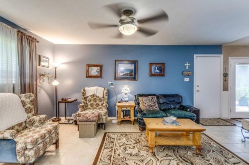 2820 Cliffbrook Dr, Carrollton TX 75007-5709 exterior