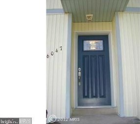 6047 Forrest Hollow Ln, Springfield VA  22152-1431 exterior