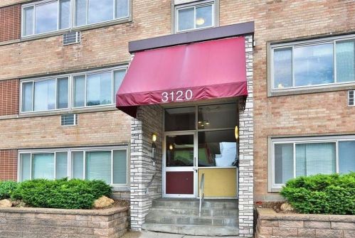 3120 Hennepin Ave, Minneapolis MN  55408-2922 exterior