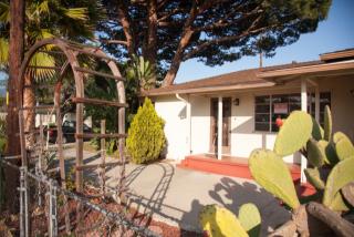 2139 Gillespie St, Santa Barbara CA  93101-4649 exterior
