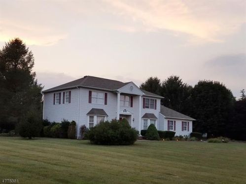 96 Plains Rd, Augusta, NJ 07822-2101
