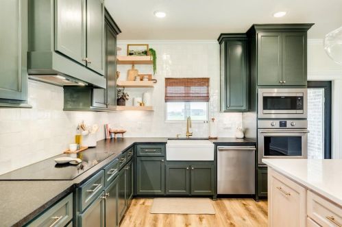 713 Longhorn Trl, Angleton TX 77515-9623 exterior