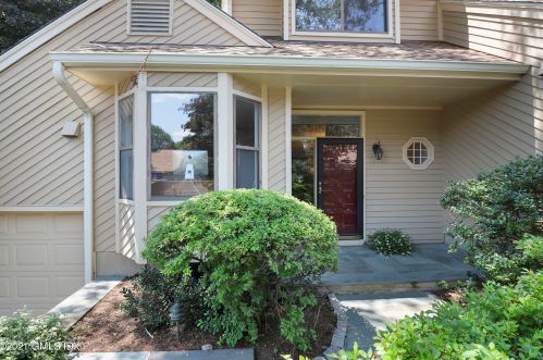 40 Ettl Ln, Greenwich, CT 06831-4161