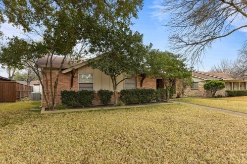 1114 Intervale Dr, Garland, TX 75043-5035