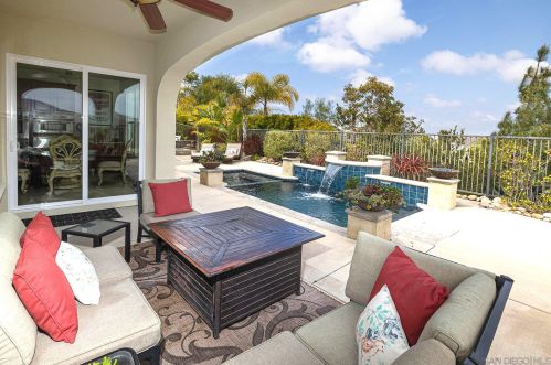 3224 Corte Tamarindo, Carlsbad, CA 92009-2006
