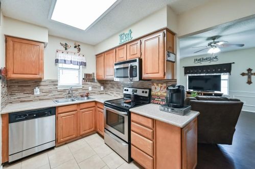533 Mockingbird Dr, Midlothian TX  76063-1533 exterior