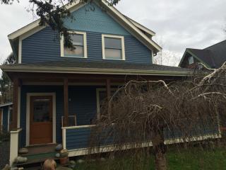 814 Donovan Ave, Bellingham, WA 98225-7319