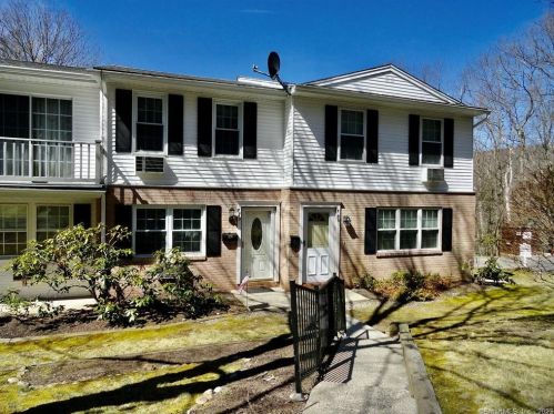 79 Hunter Ct, Torrington, CT 06790-2818