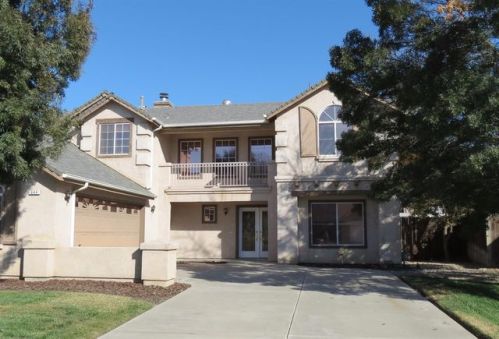 644 Cambria Ln, Lemoore, CA 93245-4921