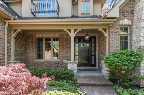 832 Stonebridge Rd, Frankfort, IL 60423-1182
