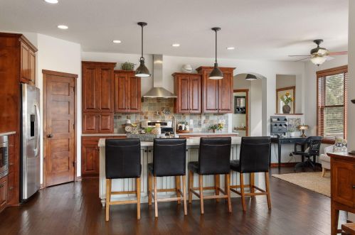 2488 Fieldstone Curv, Saint Paul MN  55129-6209 exterior