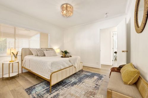 1755 Glenwood Rd, Glendale CA  91201-1543 exterior