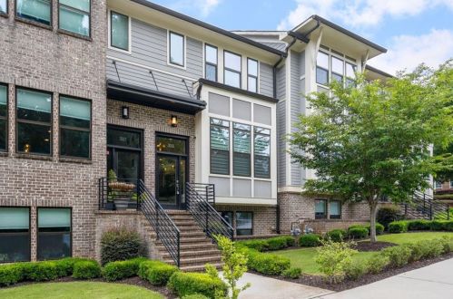 3555 Blair Cir, Atlanta, GA 30319-2210