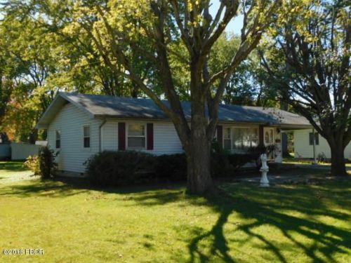 625 Allmon St, Salem, IL 62881-1216