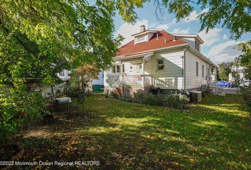 47 Westside Ave, Tinton Falls NJ 07701-1451 exterior