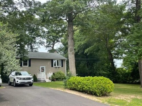 61 Woody Hill Rd, Westerly, RI 02891-5902