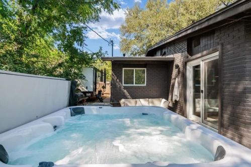 11509 April Dr, Austin TX  78753-2978 exterior