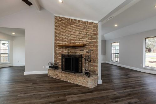 7621 Pear Tree Ln, Fort Worth TX  76133-7462 exterior