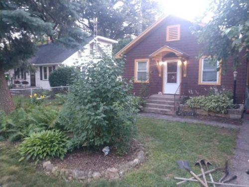 1343 Jackson St, Boulder Hill, IL 60538-1712