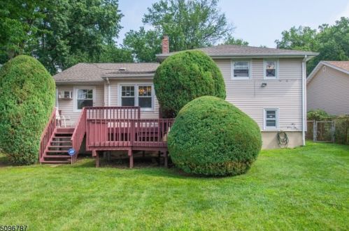 7 Perry Rd, Bloomfield, NJ 07003-4421