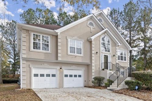 3740 Landau Ln, Atlanta, GA 30331-2235