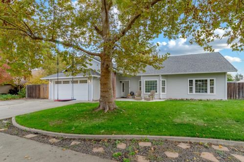 7142 Maretha St, Citrus Heights, CA 95610-3942