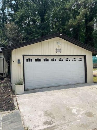 221 Cross Gate Dr, Marietta GA  30068-3921 exterior