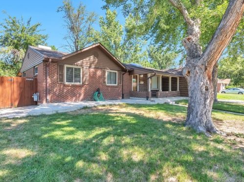 887 Grape St, Denver, CO 80220-4424