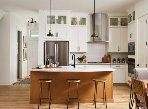 9977 61st Ave, Denver, CO 80238