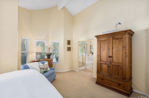 16 Chenile, Irvine CA  92614-7528 exterior